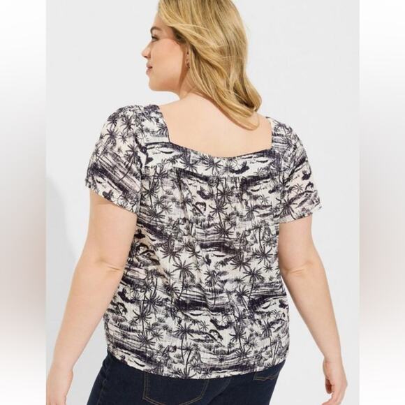 Torrid Clip Jacquard Square Neck Flutter Sleeve Top - Picture 4 of 9